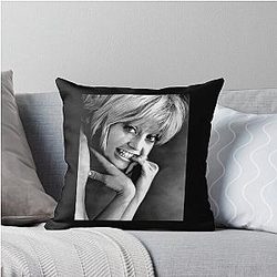 YOUNG GOLDIE HAWN Throw Pillow