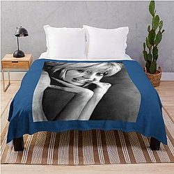Young Goldie Hawn Throw Blanket
