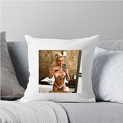 Submission Threat Hannah Goldy Pillows Cover