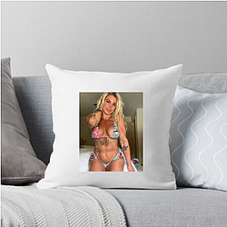 Striking Power Hannah Goldy Pillows Cover