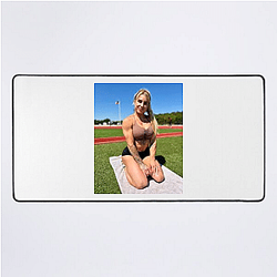 Bantamweight King Hannah Goldy Mouse Pads