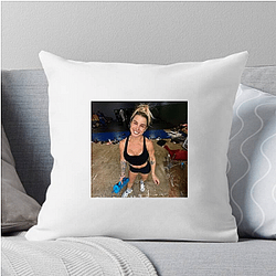 Combat Spirit Hannah Goldy Pillows Cover