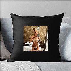Submission Threat Hannah Goldy Pillows Cover