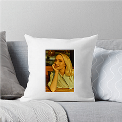 Digital Creator Hayden Panettiere Pillows Cover