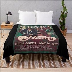 Heart Little Queen Vintage Throw Blanket