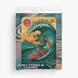 High tide Alien Surf Club t-shirt - Retro Psychedelic Space Surfer Design Tee Trippy Summer Art T-shirt