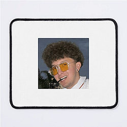 HotSpanish Sus reacciones son fuego puro Hot Spanish Mouse Pads