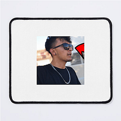 HotSpanish Testigo de los experimentos sociales más salvajes HotSpanish Hot Spanish Mouse Pads