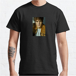Leading Man Hunter Doohan T-Shirts