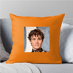 Hollywood Hunk Hunter Doohan Pillows Cover