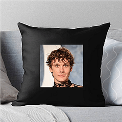 Hollywood Hunk Hunter Doohan Pillows Cover