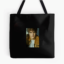 Leading Man Hunter Doohan Bags