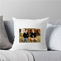 Sitcom Standout Iain Armitage Pillows Cover