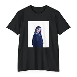 Portrait Photo Graphic Tee LA 1206 ILLIT T-Shirts