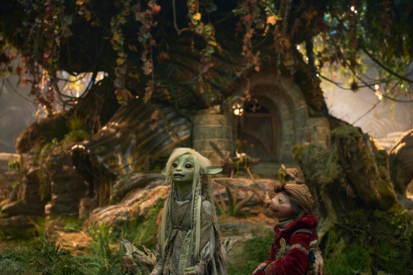Gelflings, Aughra, and the Crystal of Truth Understanding The Dark Crystals movies