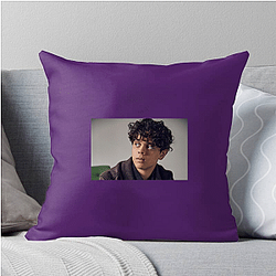 Versatile Actor Isaac Ordonez Pillows Cover