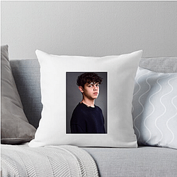 Leading Man Isaac Ordonez Pillows Cover