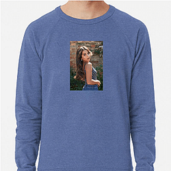 Red Carpet Queen Isabela Merced Sweatshirts