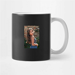 Red Carpet Queen Isabela Merced Mugs