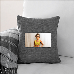 Hollywood Starlet Isabela Merced Pillows Cover