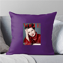 Beauty of Actress Isabella Rossellini Pillows Cover