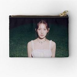 Ryusarang izna Pouch