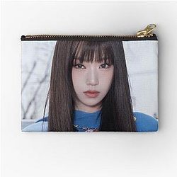 CHOIEUN IZNA Zipper Pouch