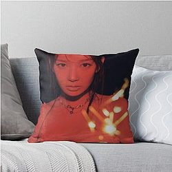 RYUSARANG Throw Pillow