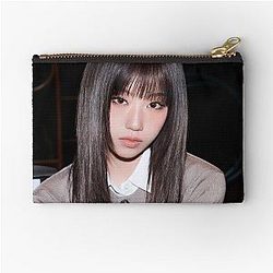 CHOI JUNGEUN izna Zipper Pouch