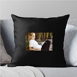 Leading Lady Jaime King Pillows Cover