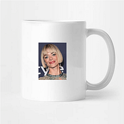 Style Icon Jaime King Mugs