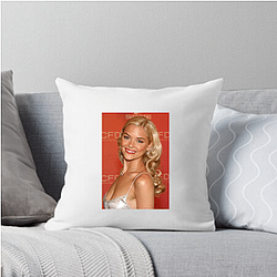 Legendary Actress Jaime King Pillows Cover