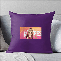 Hollywood Starlet Jaime King Pillows Cover