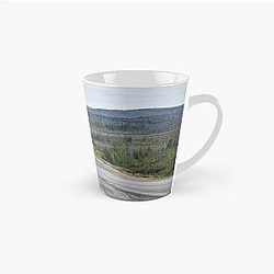 Die James Bay Straße im Sommer Becher