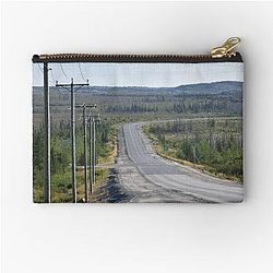 The James Bay Road in Summer Zipper Poch