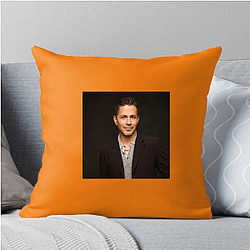 Hollywood Face Jay Hernandez Pillows Cover