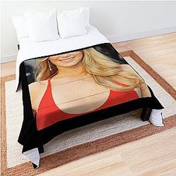 Retro Jennifer Lawrence's Long Layers Comforter