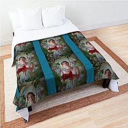Jennifer Lawrence in Mother Comforter
