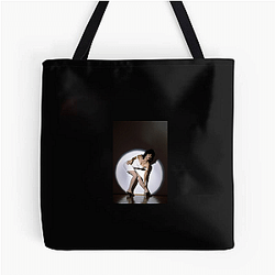 Jennifer Tilly starred in the film Bound Jennifer Tilly Bags