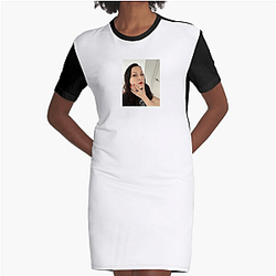 Jennifer Tilly is known for both live action and voice acting Jennifer Tilly Dresses