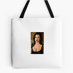 Jennifer Tilly is the sister of actress Meg Tilly Jennifer Tilly Bags