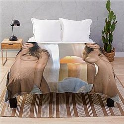 Jessica Alba Throw Blanket