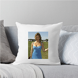 Jessica Biel produced and starred in the series The Sinner Jessica Biel Pillows Cover
