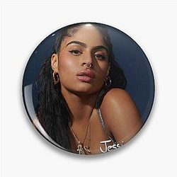 Hot Jessie Reyez before us