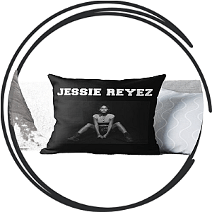 Jessie Reyez Pillows Cover