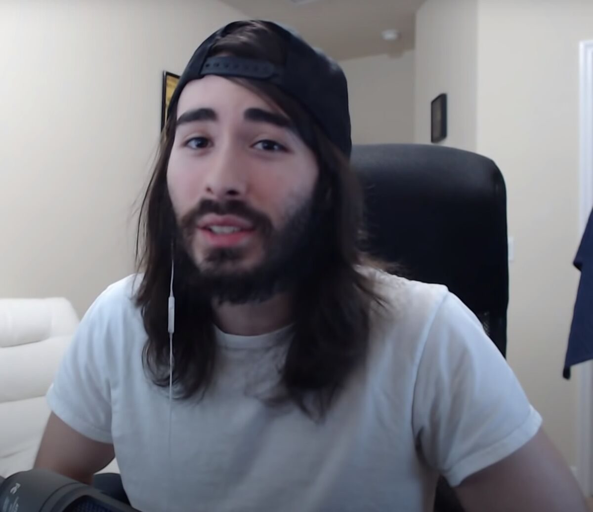 The Unexpected Moments That Turned Cr1TiKaLs Streams into Memes