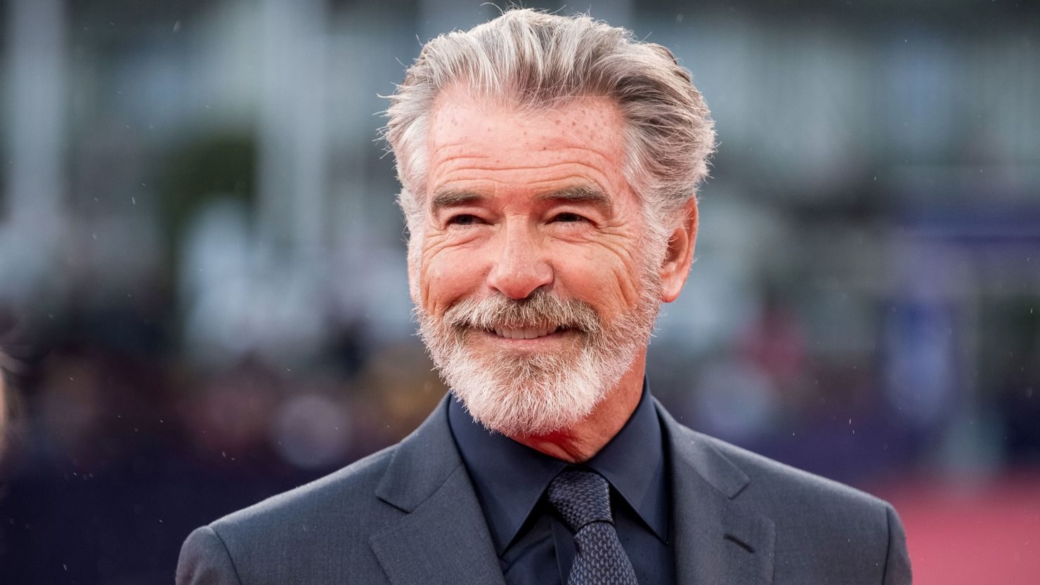 Pierce Brosnan Official Store: Actor’s Must‑Have Merchandise