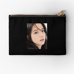 Jisoo – Timeless Beauty Collector’s Set Jisoo Zipper Pouches