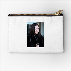 Jisoo – Collector’s Fashion Moment Jisoo Zipper Pouches