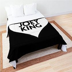 Love Joey King Comforter becomes Love Joey King